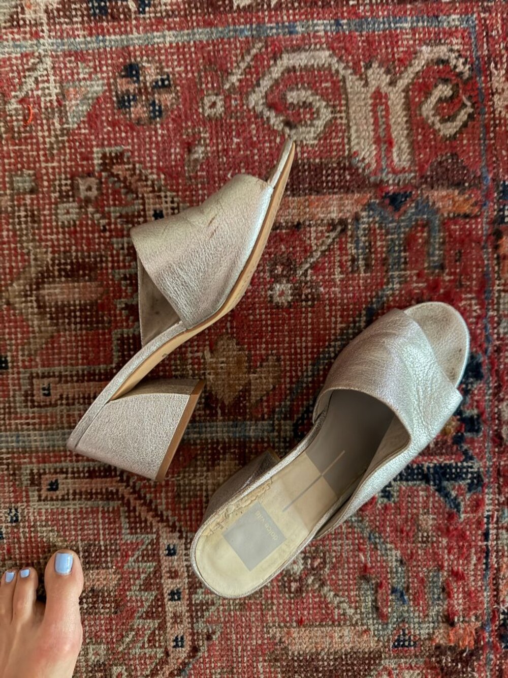 Loeffler Randall Camellia Gold Bow Heels Size 8 | Excellent condition - Picture 5 of 5